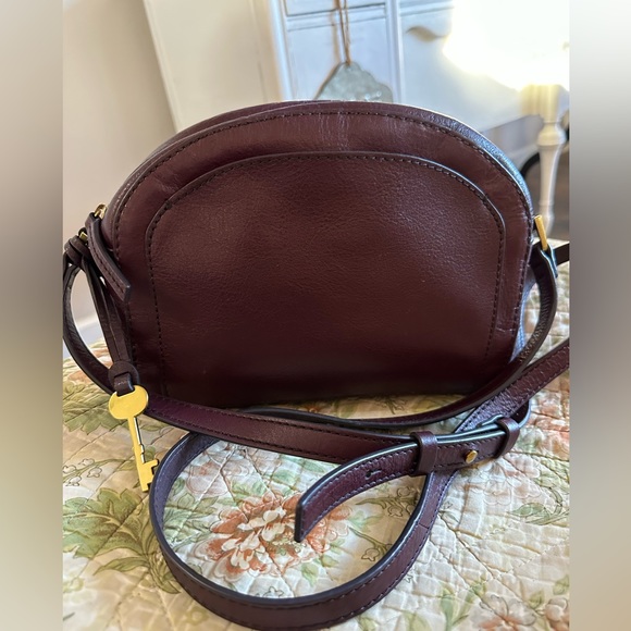 Fossil Handbags - Fossil Beautiful Brown Leather Crossbody